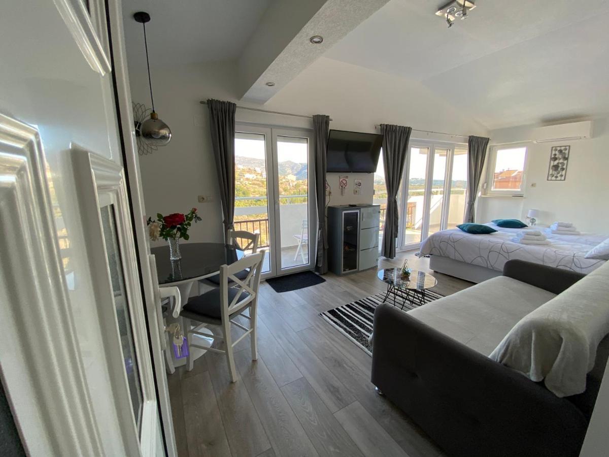 Ana Marija Apartment Solin Bagian luar foto